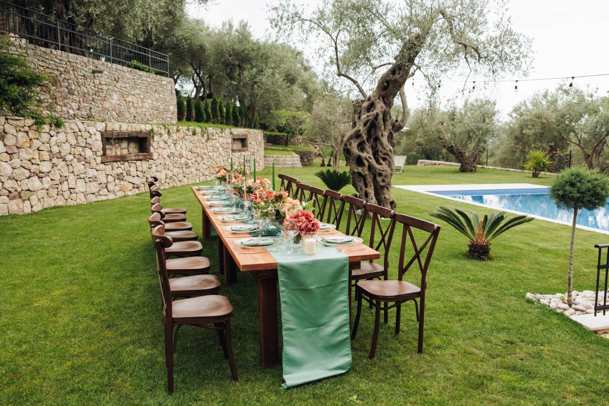Olive Queen Rustic Estate Bar Exterior foto